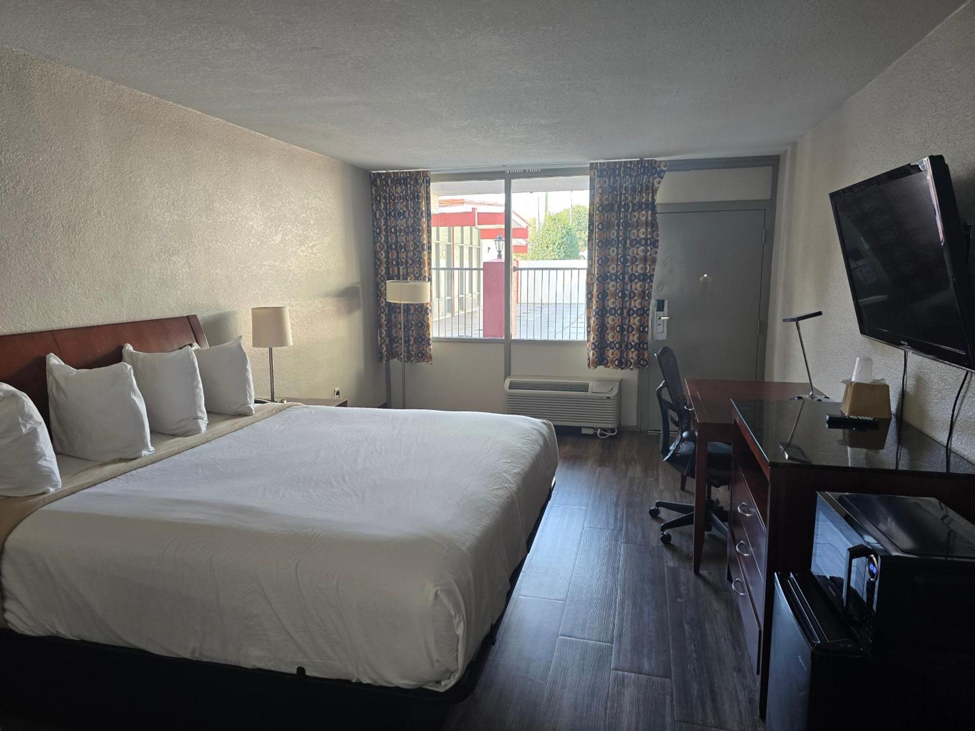 Hotel Days By Wyndham South