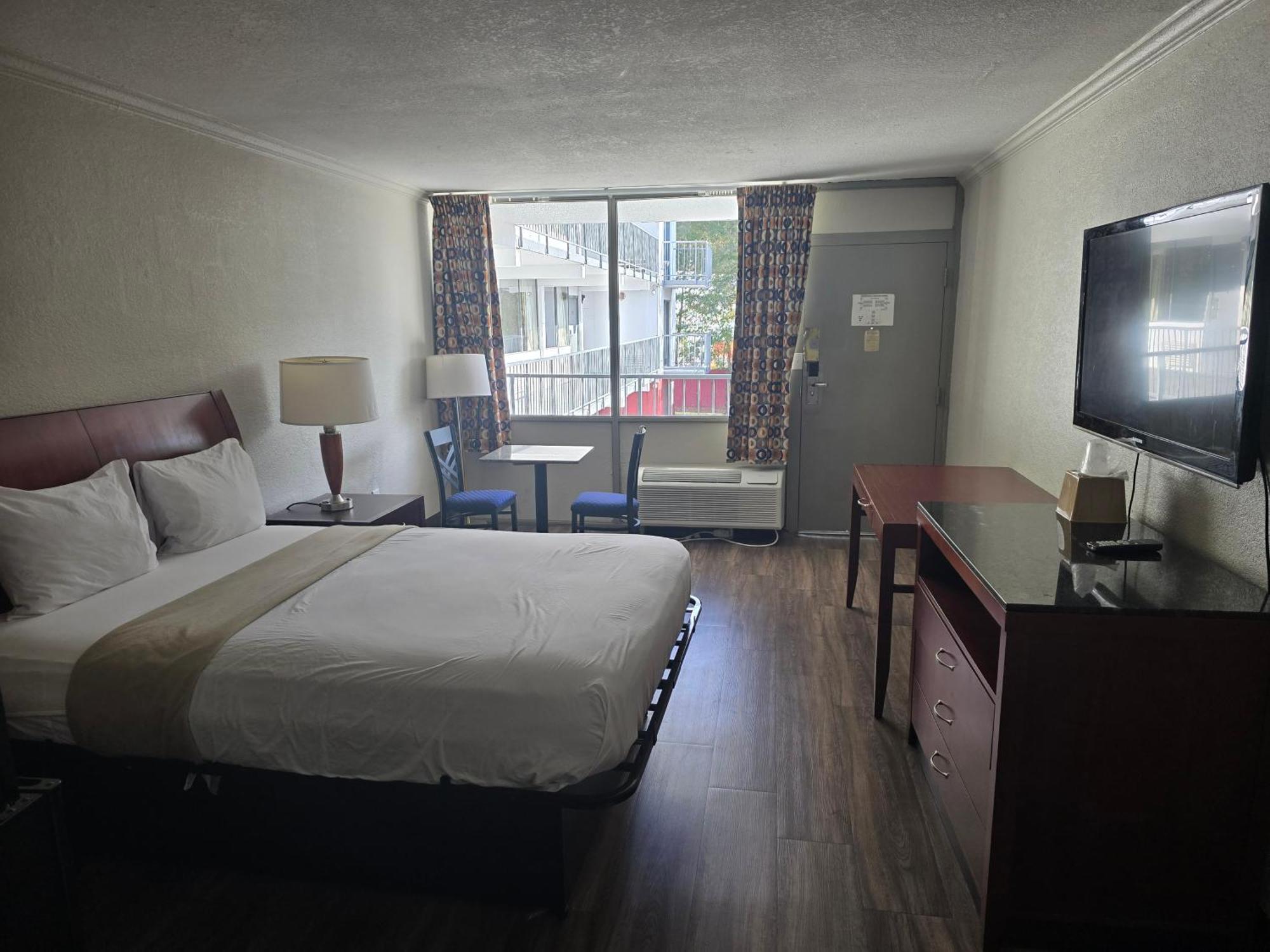 Hotel Days By Wyndham South Raleigh